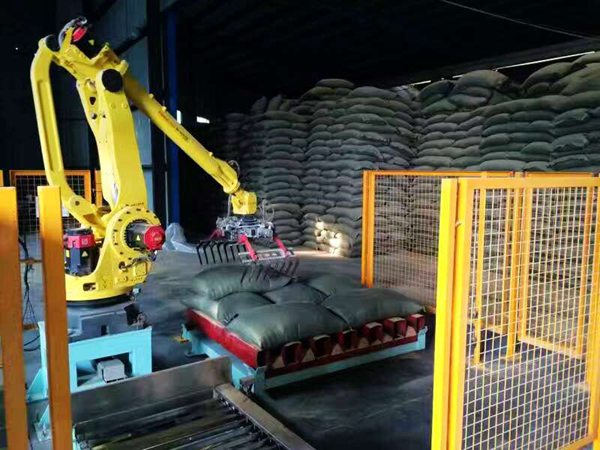 機(jī)械手現(xiàn)場